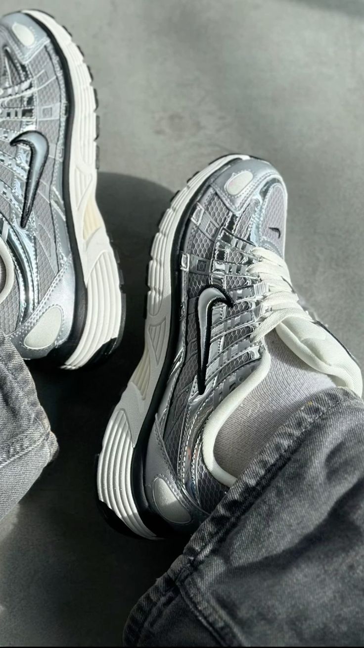 NIKE P-6000