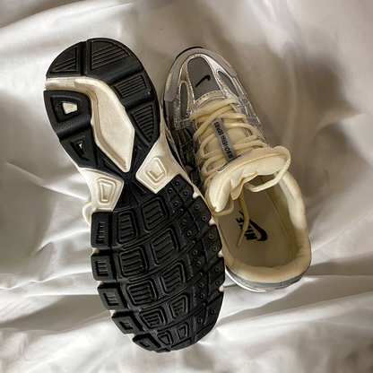 NIKE P-6000 SILVER